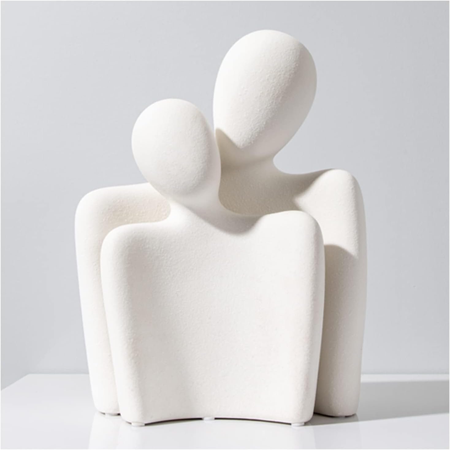 Hugging Couple Statues Ceramic Lover Figurine Characters Book Shelf Coffee Table Decor for Home (White)