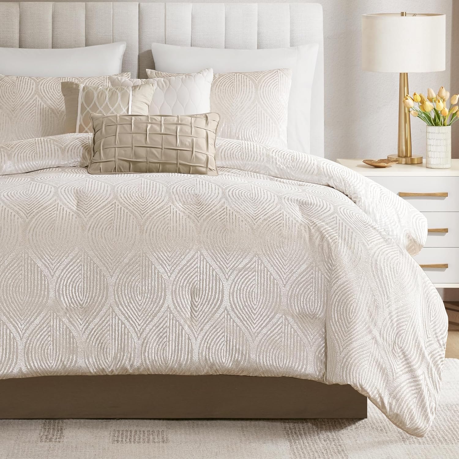 Madison Park 7-Piece Velvet Comforter Set, Jacquard Bedding Sets for All Season, Includes Comforter, Bed Skirt, Pillow Shams and Decorative Pillow, Queen/King/Cal King, Nocturne, Champagne | All Season
