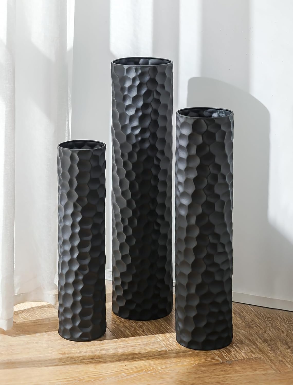 Sziqiqi Black Tall Floor Vase: 27/23/20in Large Floor Vases Standing for Living Room – Hammered Metal Floor Vases Set of 3 – Cylinder Flower Vase for Dining Bedroom Home Corner Indoor Office