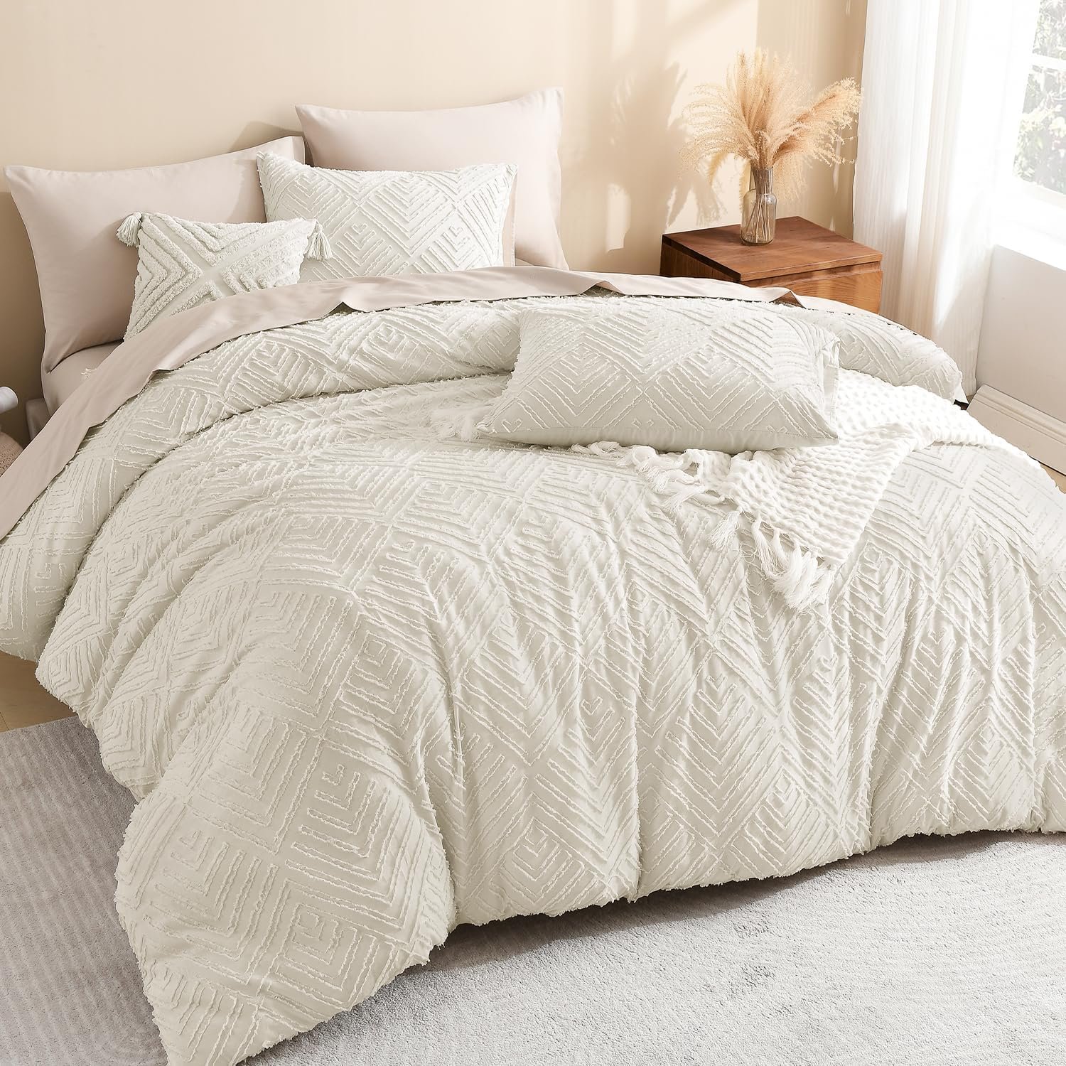 Litanika King Size Comforter Set Beige, 3 Pieces Cream Tufted Boho Farmhouse Bedding Comforter Sets, Lightweight Fluffy Comforter Bed Set for All Season (104x90In Comforter and 2 Pillowcases)