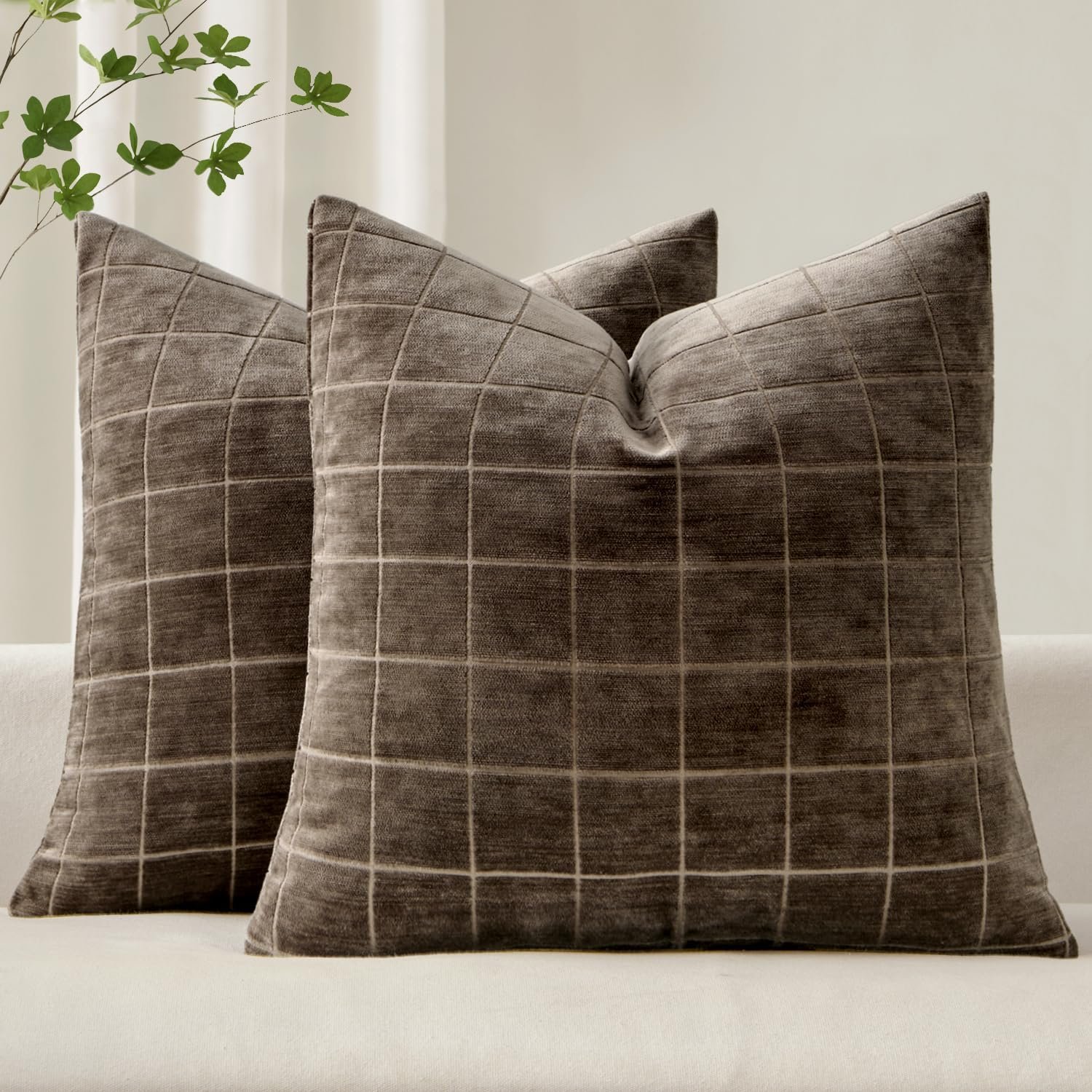 MIULEE Decorative Chenille Check Throw Pillow Covers Vintage Plaid Couch Pillows 20×20 Inch Set of 2 Neutral Boho Farmhouse Cushion Covers Modern Home Decor for Sofa Bed Living Room Brown