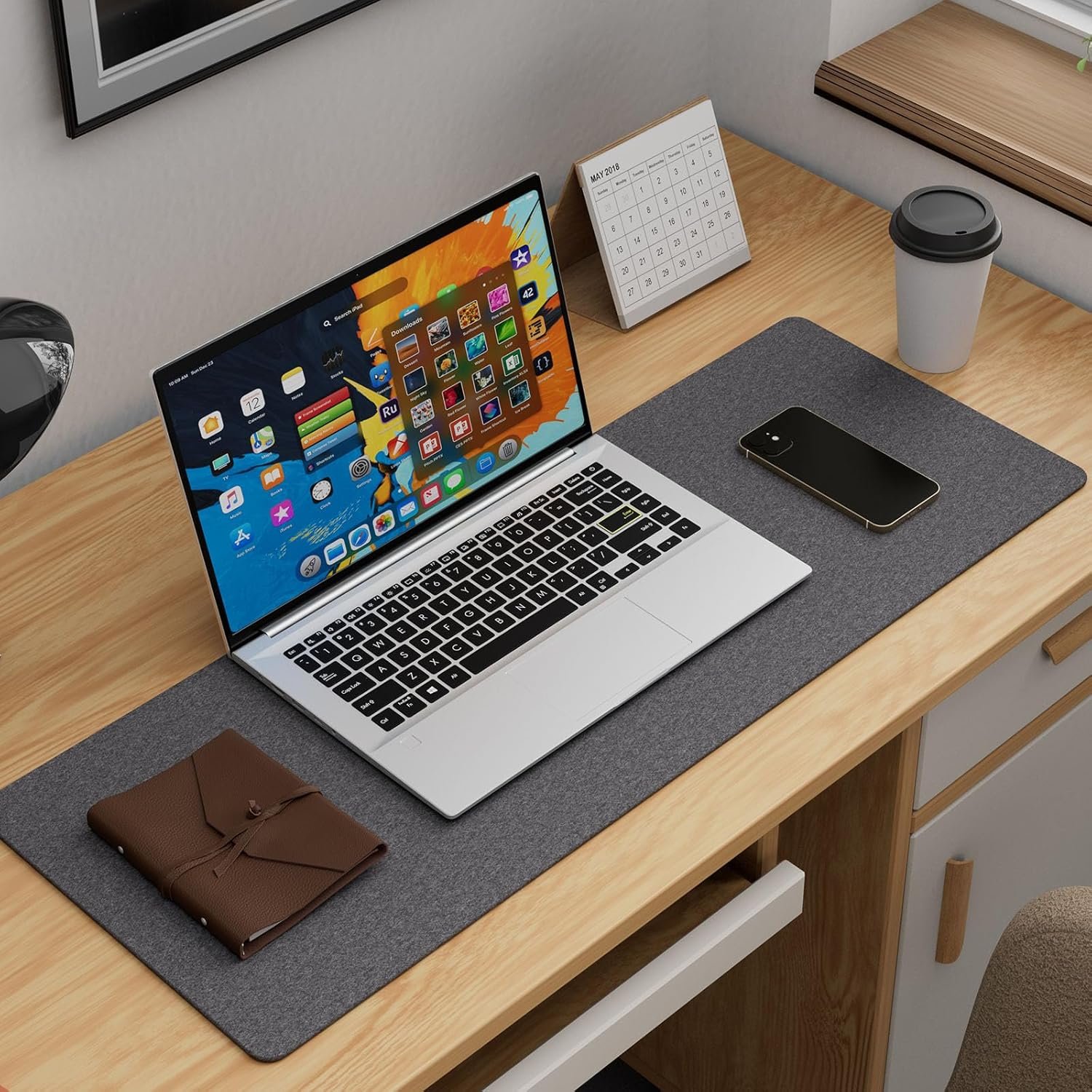K KNODEL Felt Desk Mat, Large Desk Pad Protector, Office Computer Desk Mat for Keyboard, Non-Slip Mouse Pad (Dark Gray, 31.5″x11.8″)