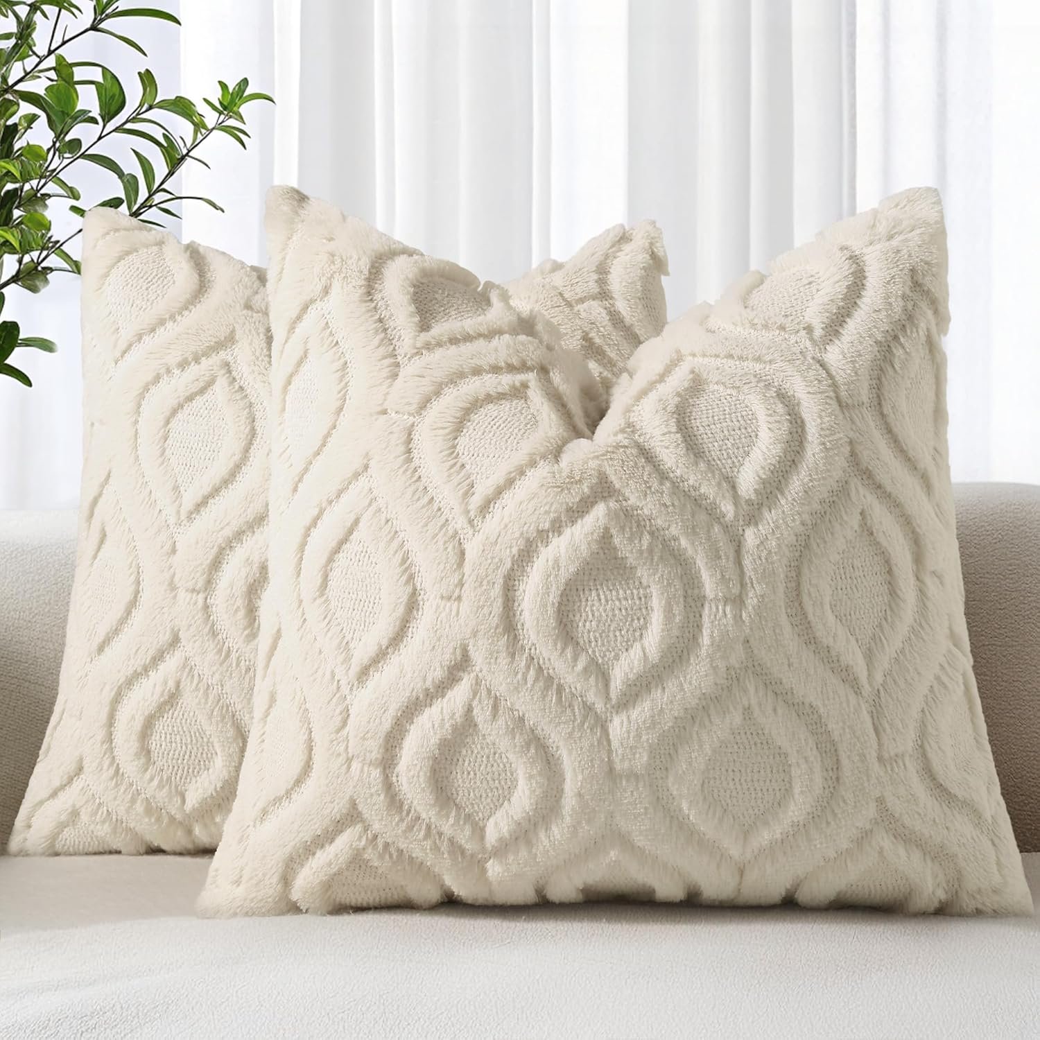 decorUhome Throw Pillow Covers 18×18 Inch Set of 2, Soft Plush Faux Wool Beige Solid Couch Pillow Covers, Accent Farmhouse Neutral Square Pillow Cases for Sofa Bed Living Room