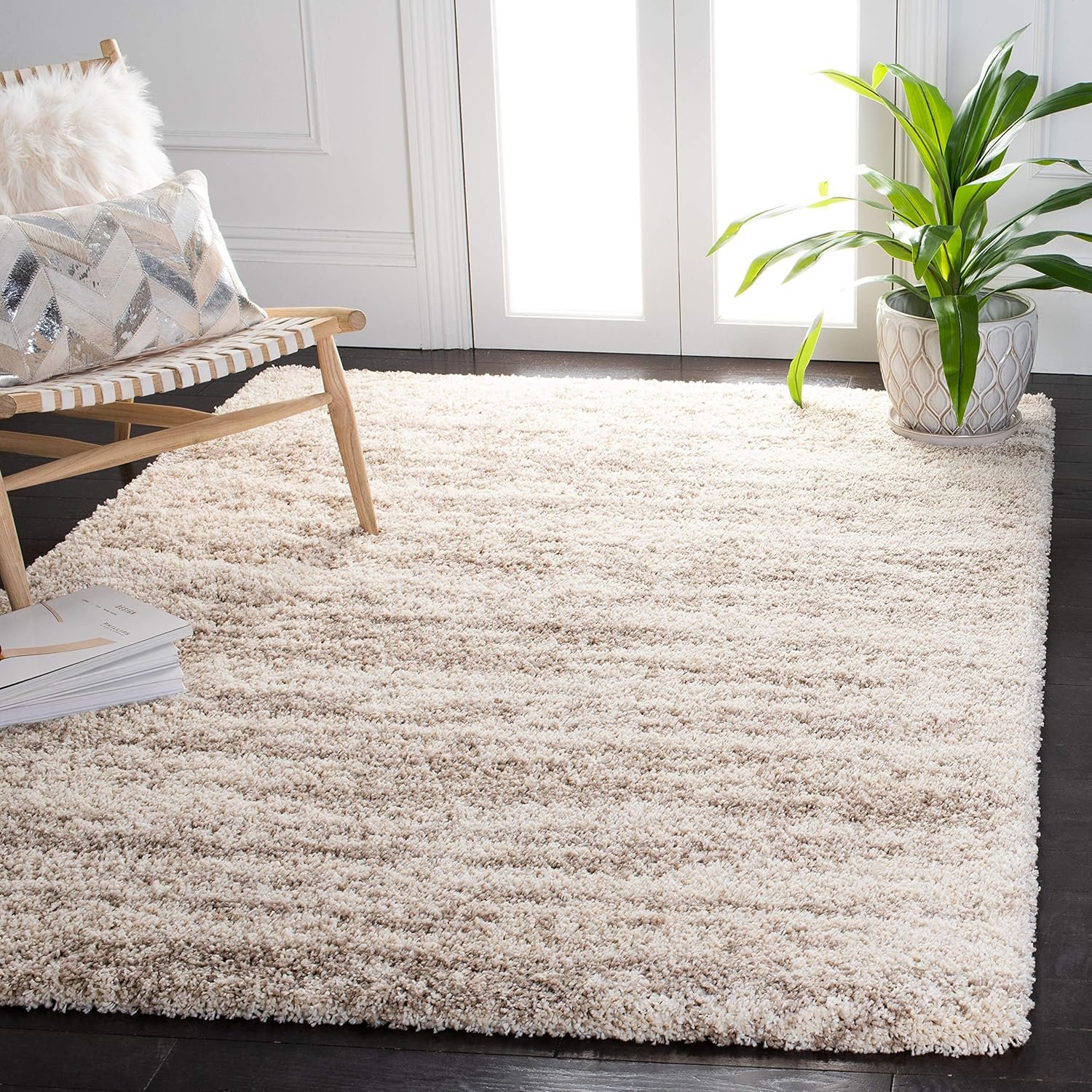 SAFAVIEH Hudson Shag Collection Area Rug – 5’3″ x 7’6″, Ivory & Beige, Modern Design, Non-Shedding & Easy Care, 2-inch Thick Ideal for High Traffic Areas in Living Room, Bedroom (SGH206B)